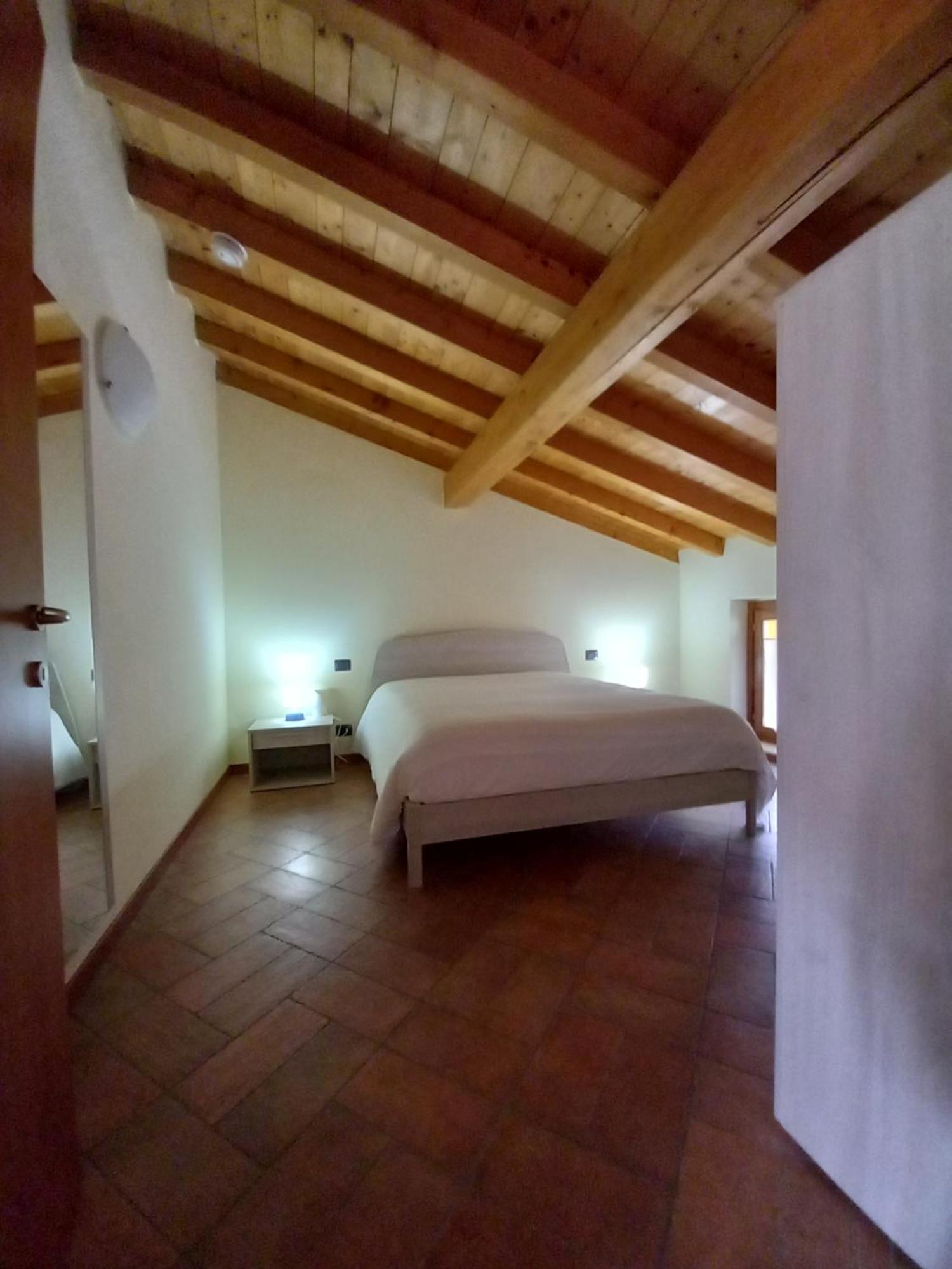 Casa Vacanze Tania Somendenna Luaran gambar