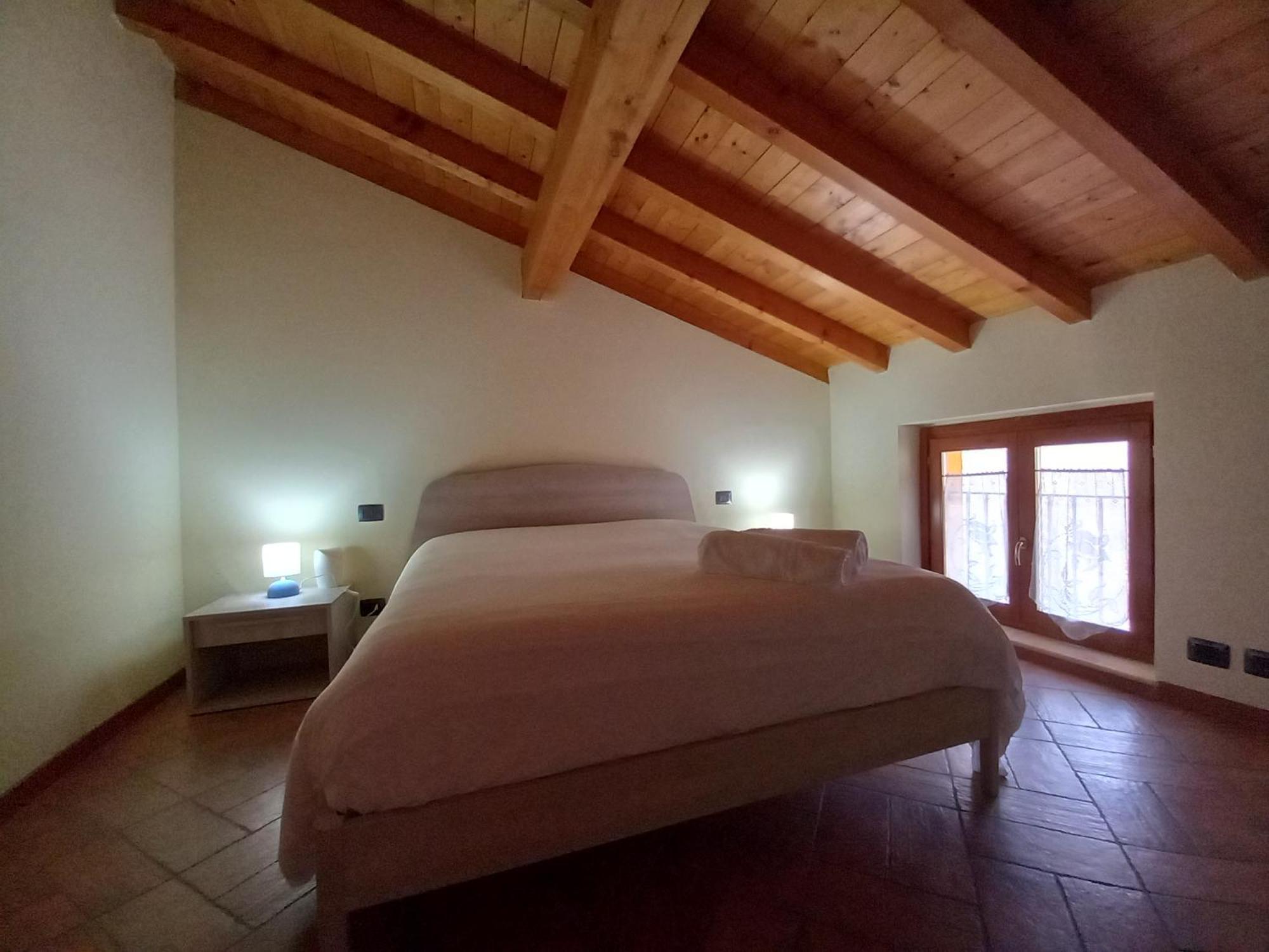 Casa Vacanze Tania Somendenna Luaran gambar